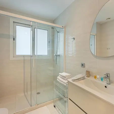 Bright New 2br 50 M From The Beache Of شقة *